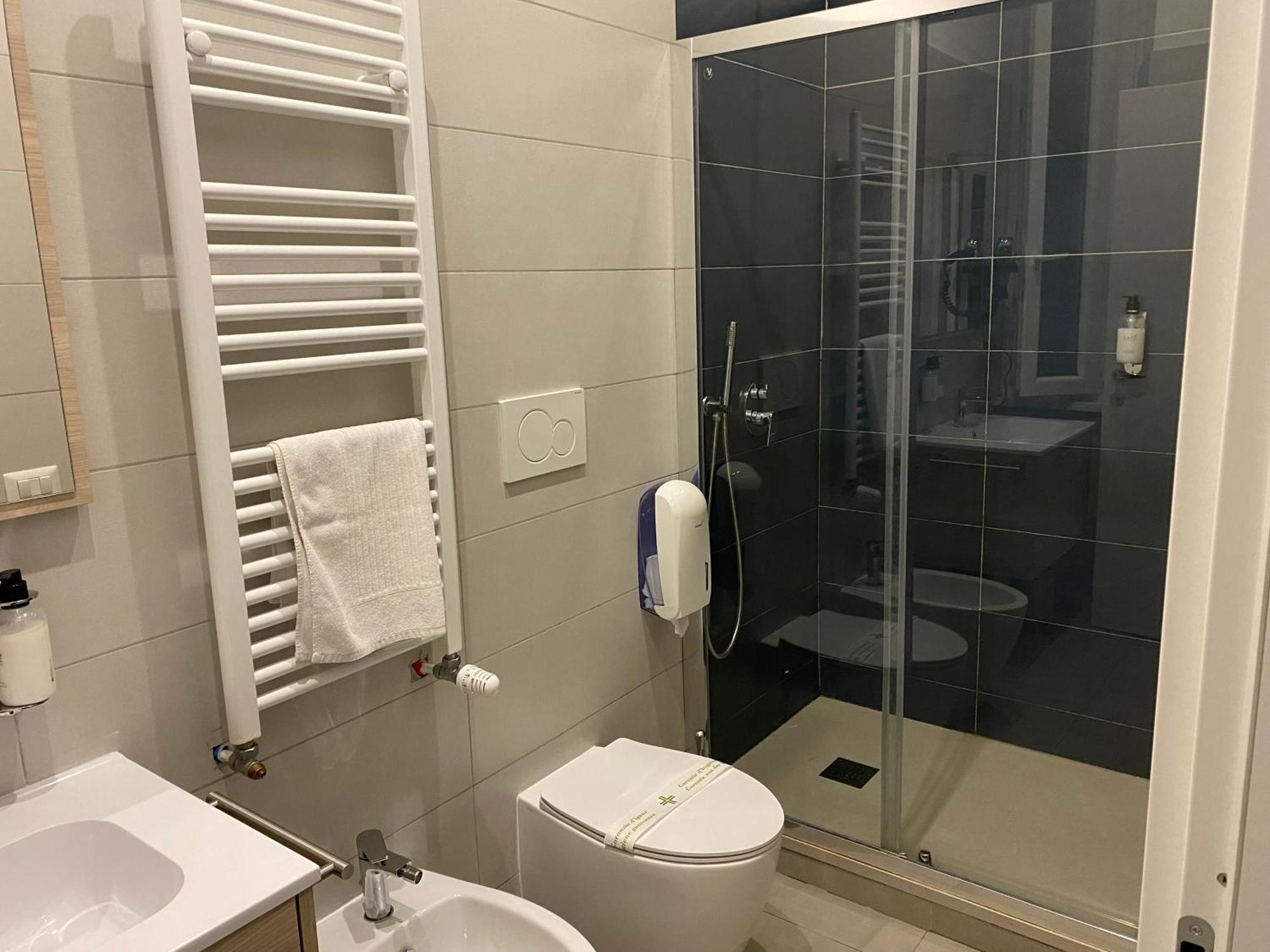 Casa Cecilia Hotel Rome Exterior photo