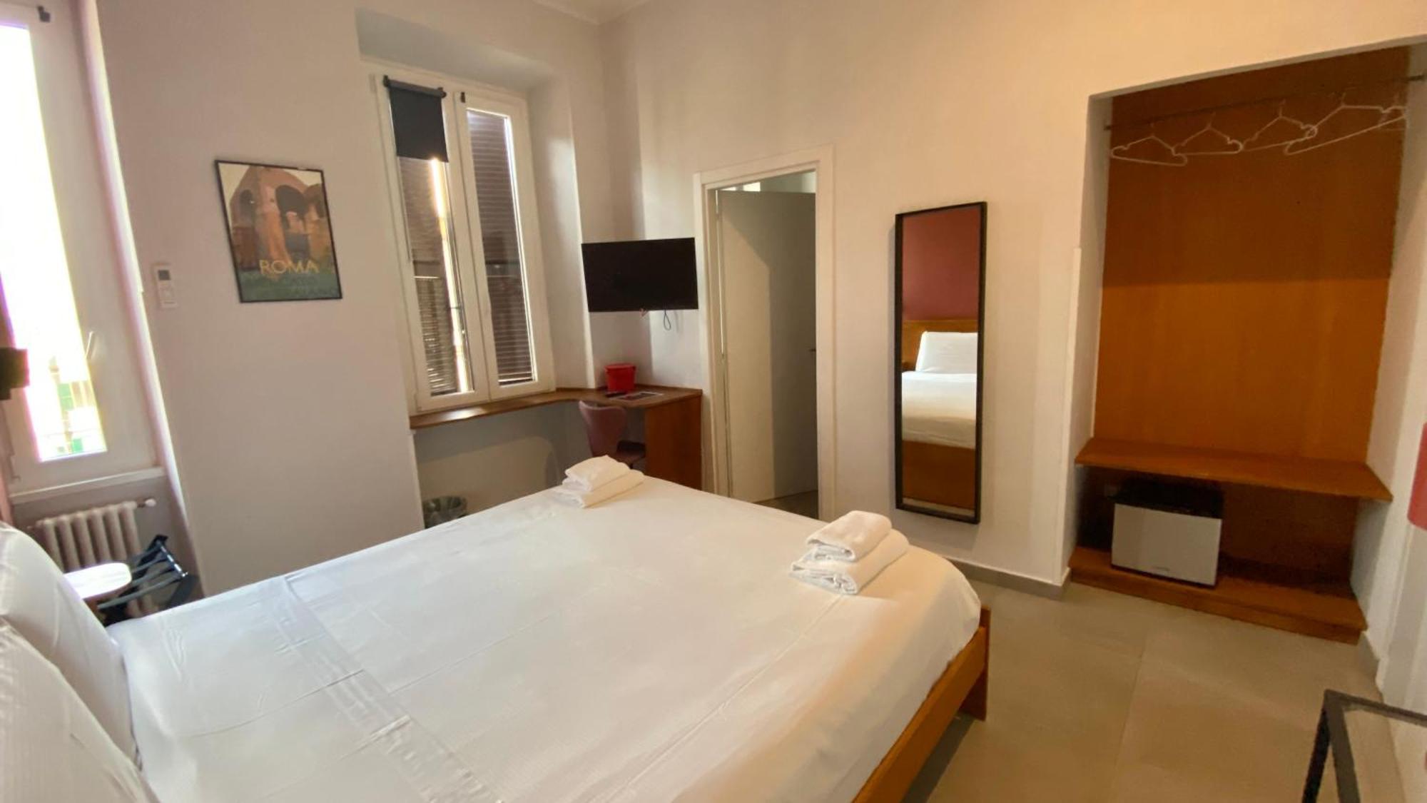Casa Cecilia Hotel Rome Exterior photo