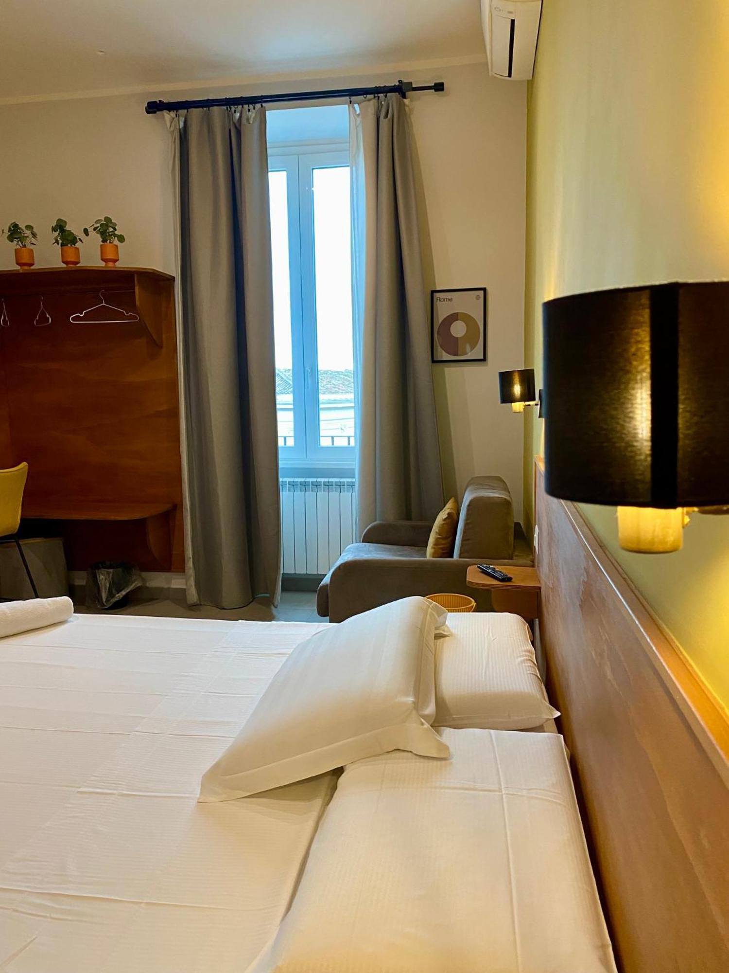 Casa Cecilia Hotel Rome Exterior photo